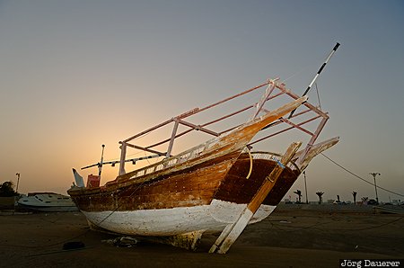 Ash Sharqiyah, Dhau, Dhow, evening light, external flash, flash, Khor al-Butah