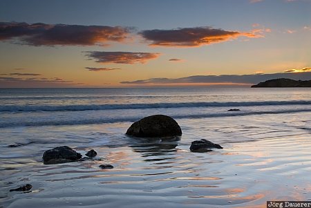 New Zealand, Otago, Hampden, Hillgrove, coast, Moeraki Boulders, morning light, Neuseeland