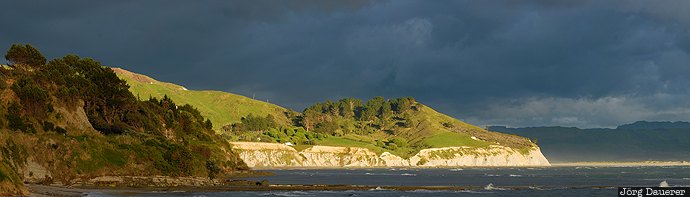 dark clouds, hawks bay, hawk's bay, Mahia, mahia peninsula, morning light, New Zealand, Neuseeland
