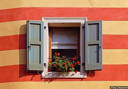 Albisano facade Albisano, facade, flowers, Italy, Lago di Garda, Lake Garda, red, Italien, Italia