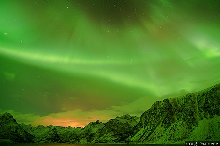 Aurora Borealis, Austv&aring;g&oslash;y, green, mountains, night, northern lights, peaks, Norway, Nordland, Norwegen, Norge