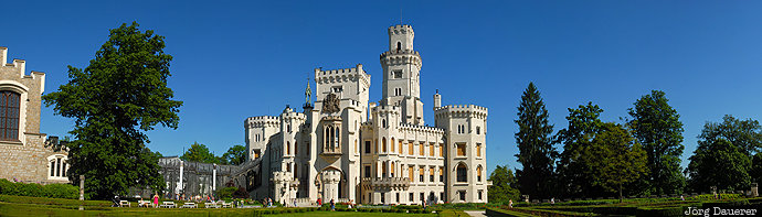 Hluboká Castle CZE, Czech Republic, Hluboka nad Vltavou, Hluboká nad Vltavou, blue sky, castle, evening light, Tschechien