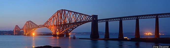 Forth Rail Bridge blue hour, bridge, calm water, evening light, Firth of Forth, flood-lit, Forth Rail Bridge, United Kingdom, Scotland, South Queensferry, Großbritannien, Vereinigtes Königreich, Schottland, Grossbritannien, Vereinigtes Koenigreich
