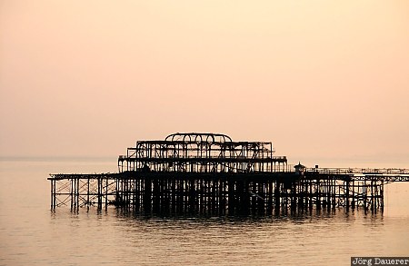 Brighton, ruin, West Pier, coast, england, sunset, sea, United Kingdom, Sussex, Großbritannien, Vereinigtes Königreich, Grossbritannien, Vereinigtes Koenigreich