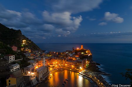 Vernazza ITA, Italy, Liguria, Vernazza, blue hour, Cinque Terre, coast