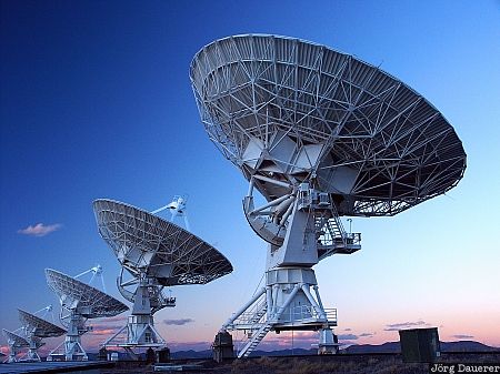 Sunset sky at VLA VLA, Very Large Array, Radio Astronomy Observatory, New Mexico, colorful sky, Plains of San Agustin, Magdalena, United States, USA, Vereinigte Staten, Neu Mexiko, NM