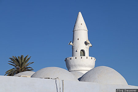 Gouvernorat Medenine, Houmt Souk, TUN, Tunisia, blue sky, domes, minaret